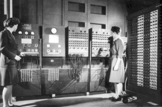 Betty Jean Jennings (left) operating ENIAC
